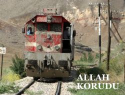 Doğu Ekspresi raydan çıktı